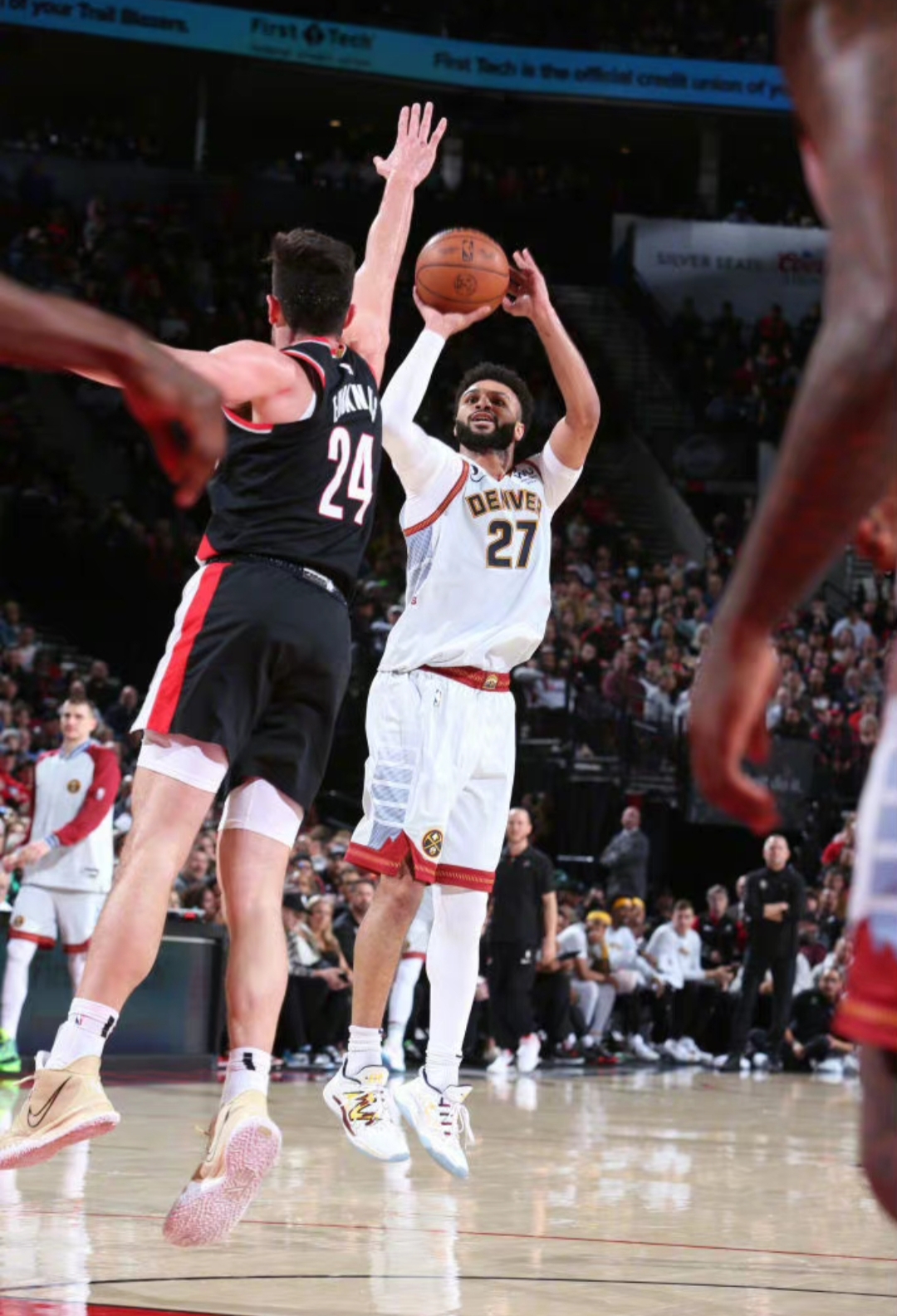 pg中国网站穆雷连续五场比赛得分超过惊险取胜，C9挑战极限！的简单介绍